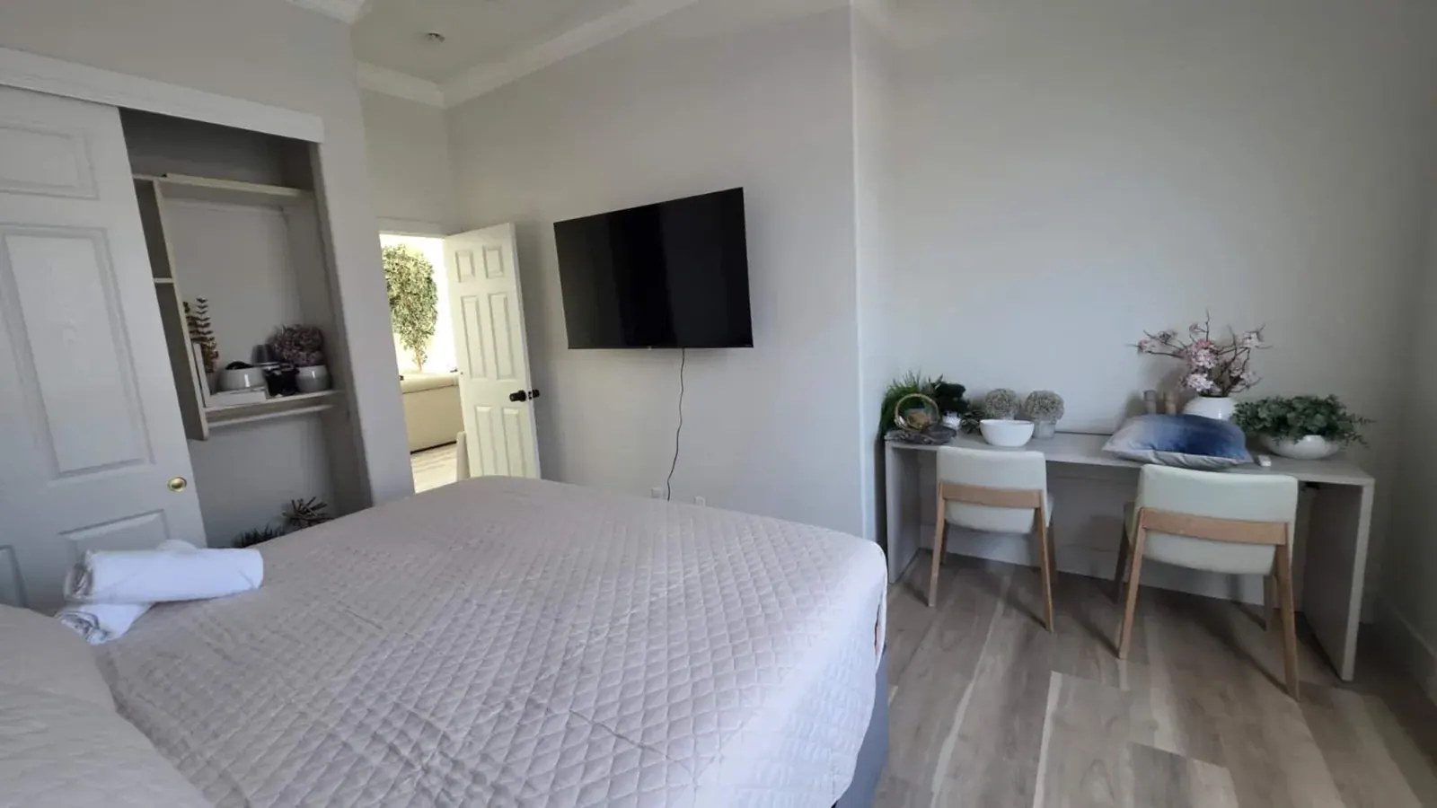 Bedroom 1, second angle